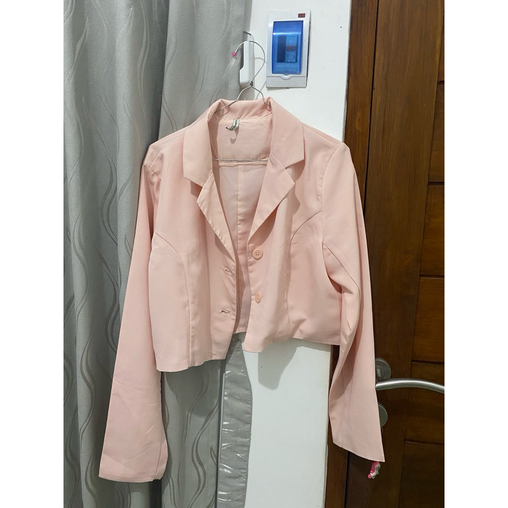 Preloved blazer crop colorbox