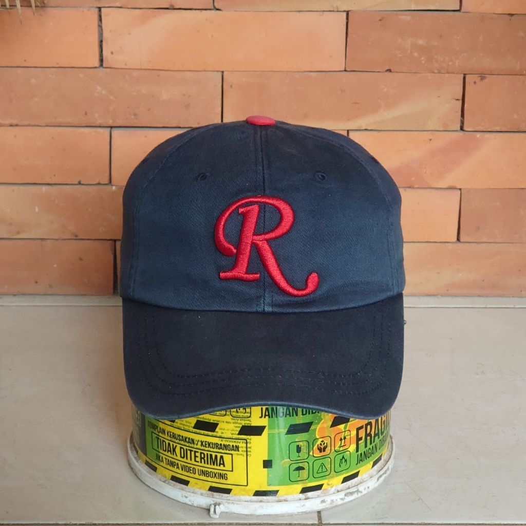 TOPI LOGO R SIMPEL KEREN