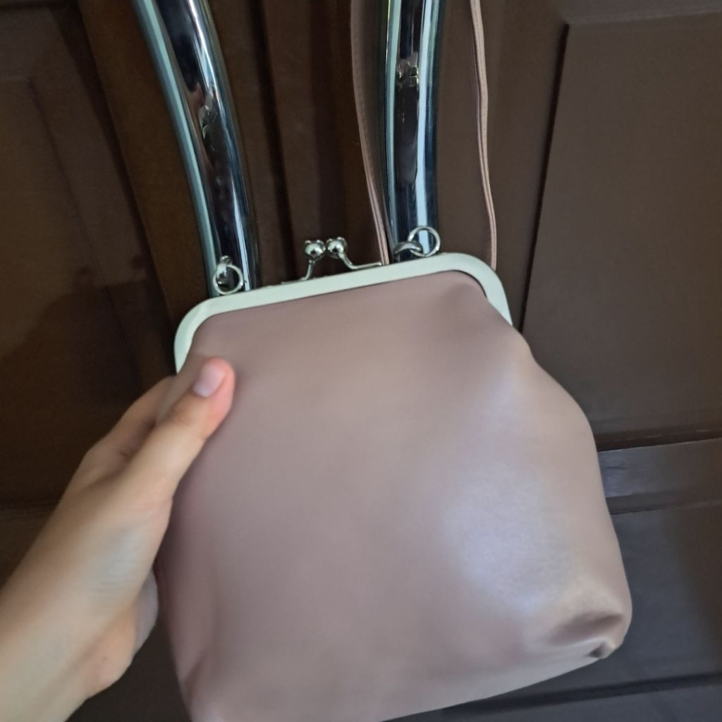 preloved tas sling behel / preloved tas pesta