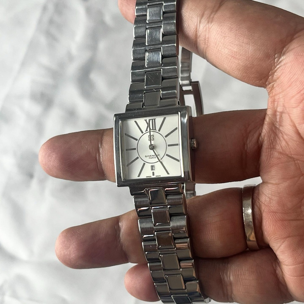 Givenchy Paris Shape TV Sunburst