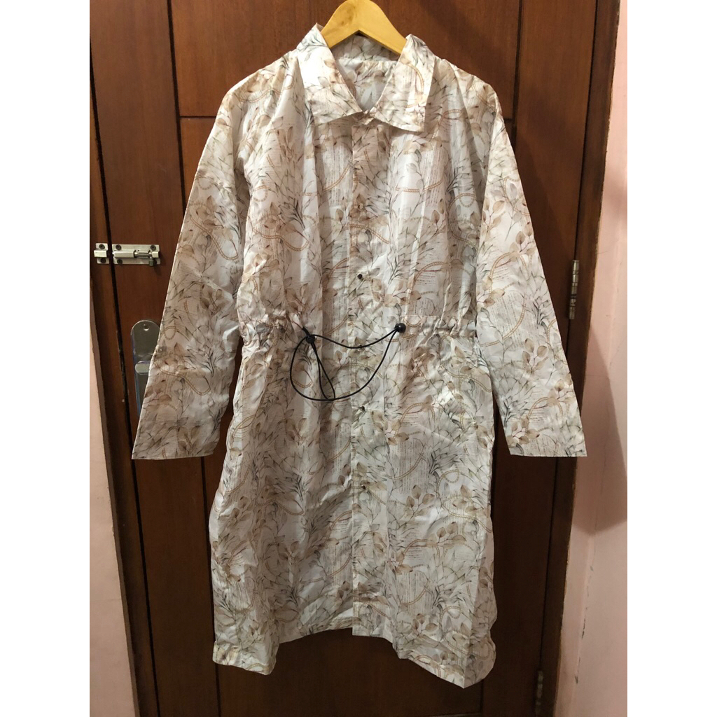 preloved jas hujan lucu gemas wanita