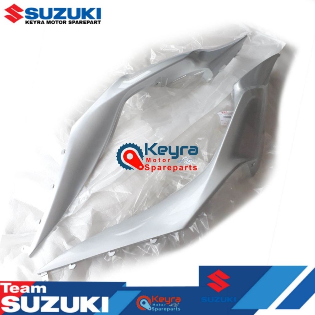 body belakan suzuki gsx R/S 150 kanan kiri silver