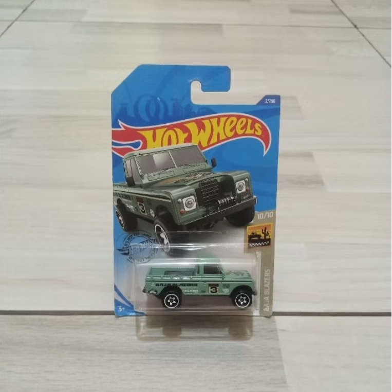 Hot Wheels Land Rover series 3 pickup CRACK