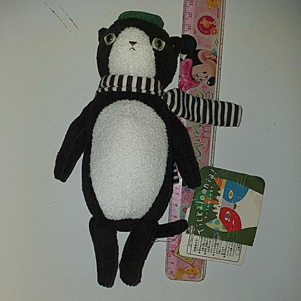 Boneka kucing hitam putih bermerk Monseuil, seri Tickaloonia + sudah termasuk admin "Baca Deskripsi"