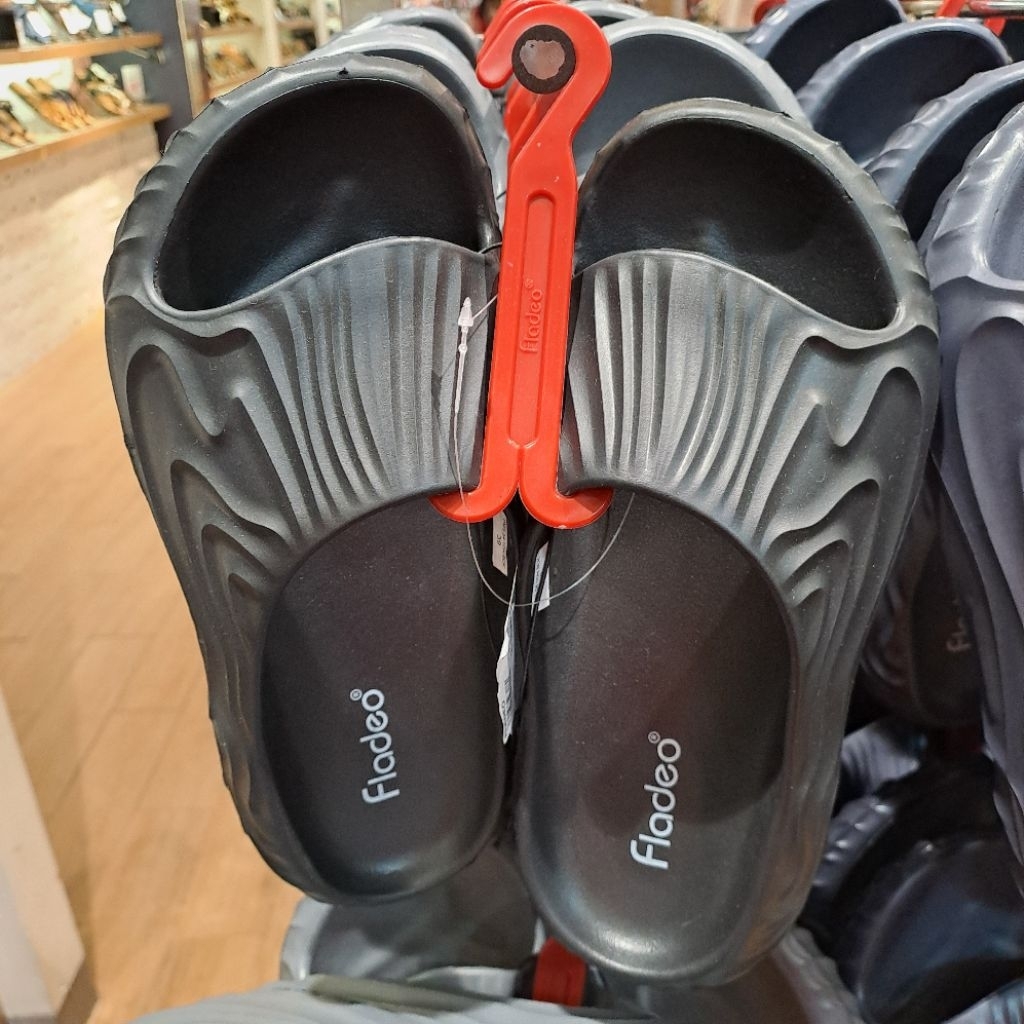 sandal phylon pria fladeo