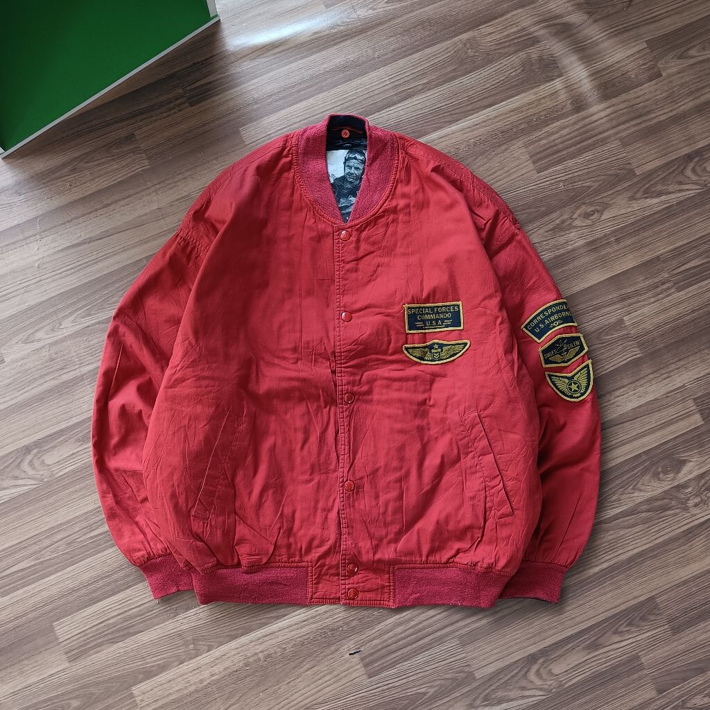 Bomber Jacket Air Borne Merah