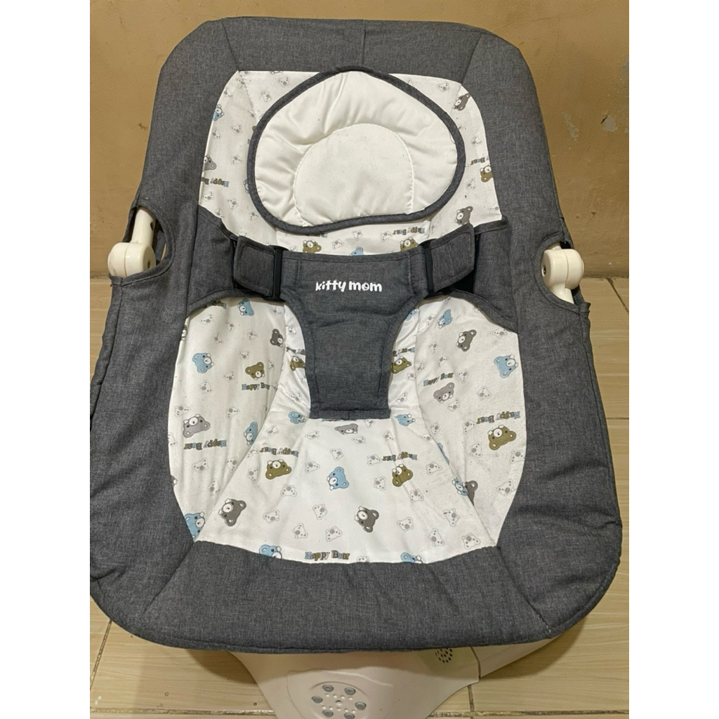 Preloved Bouncer Baby Kitty Mom