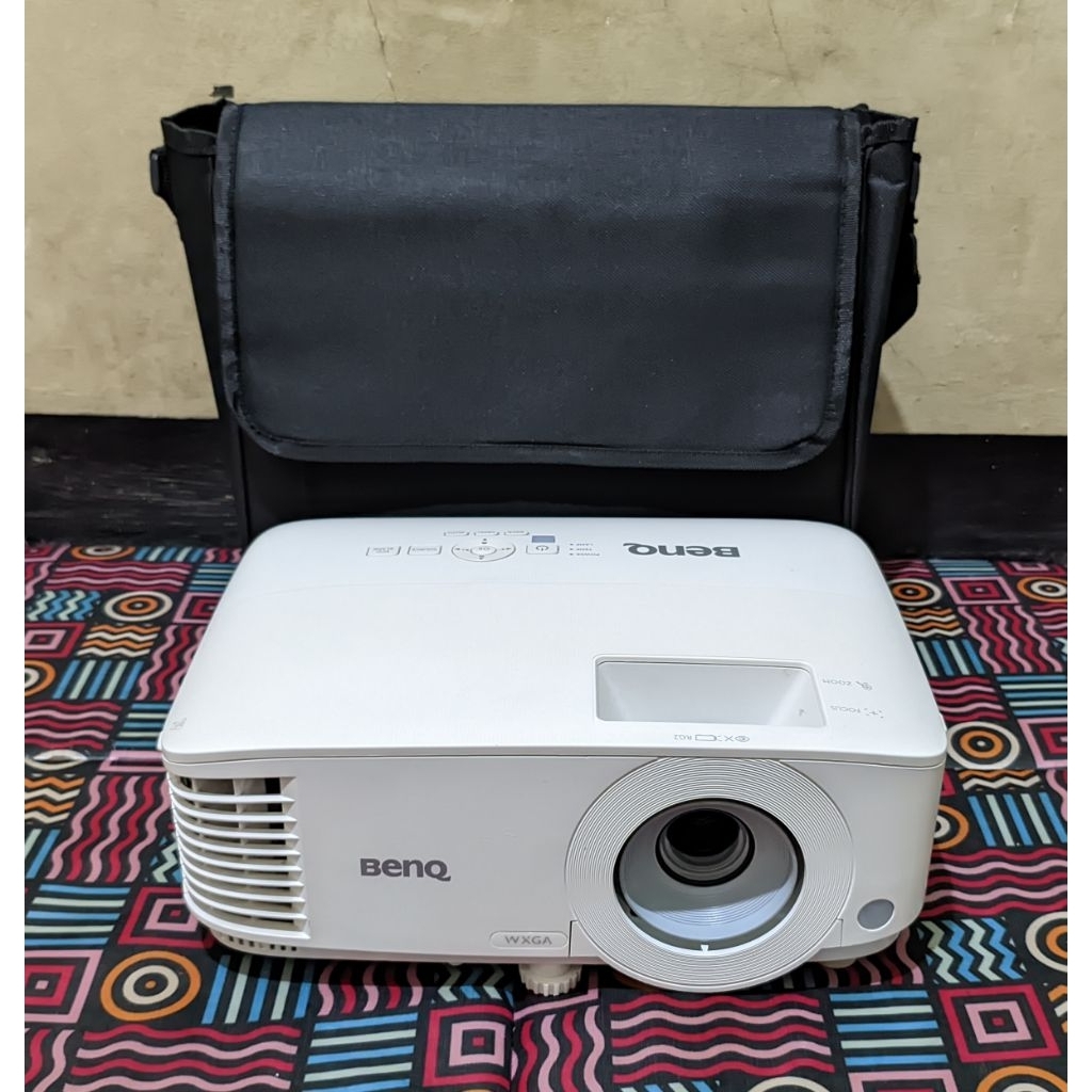 PROYEKTOR BENQ MW550 ( WXGA ) / Proyektor Bekas Murah