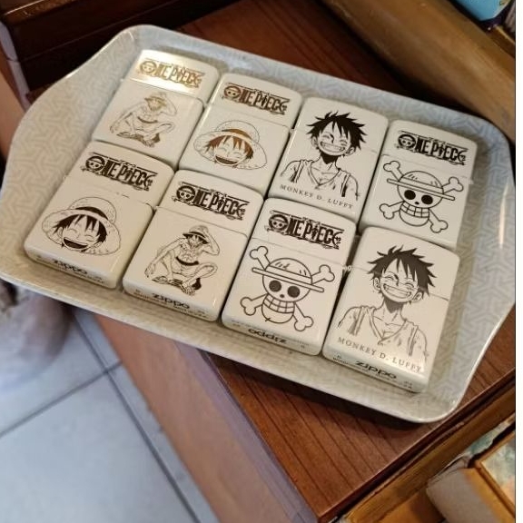 Korek minyak pemantik karakter