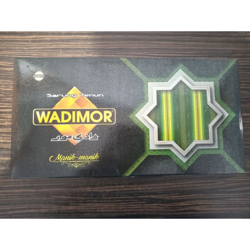 Kain sarung tenun wadimor