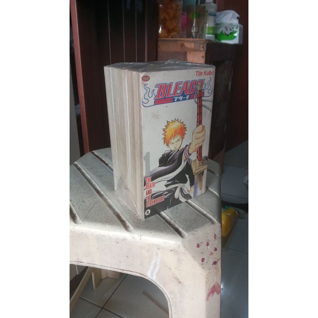 komik bleach set 1-11 koleksi pribadi masih bagus