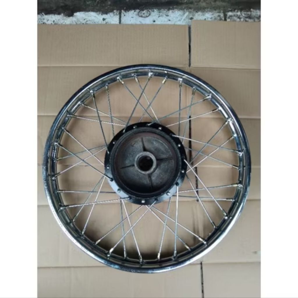 Velg pelek jari-jari roda belakang motor yamaha vega R new / zupiter Z / zupiter MX lama ORIGINAL CO
