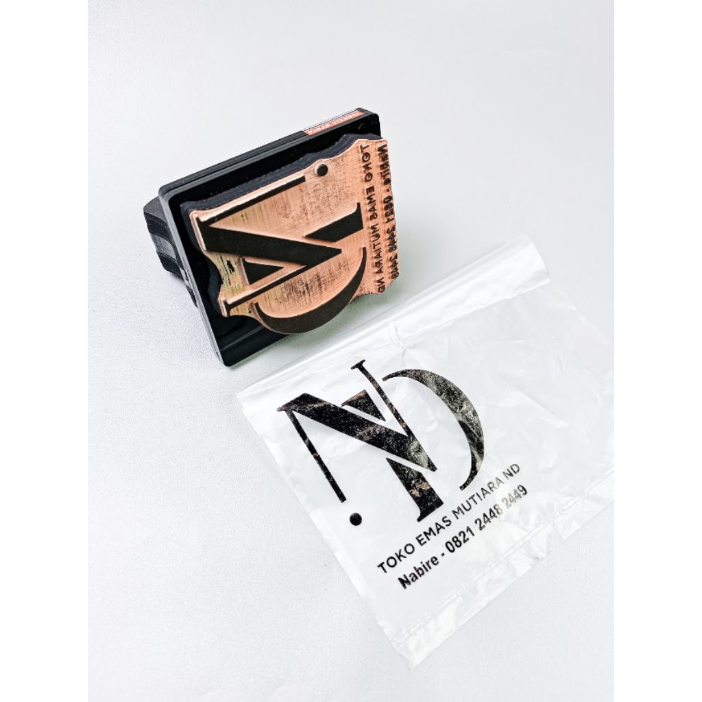 

STEMPEL PLASTIK STEMPEL CUSTOM STEMPEL DENGAN TINTA PERMANEN