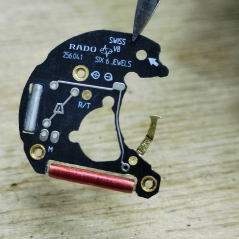 IC MESIN JAM TANGAN SWISS ETA TYPE 256 UNTUK MESIN DUA JARUM ORIGINAL