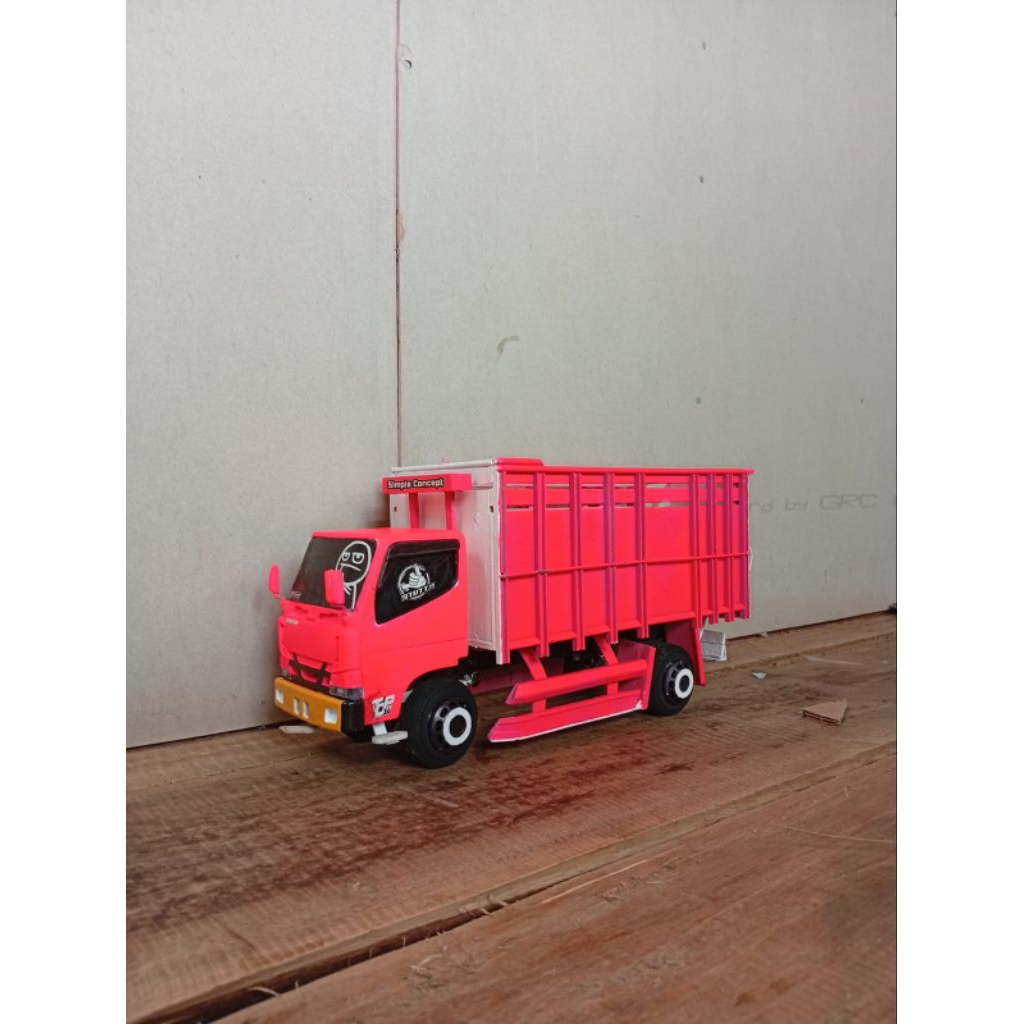 miniatur truk skala plastik herex samok