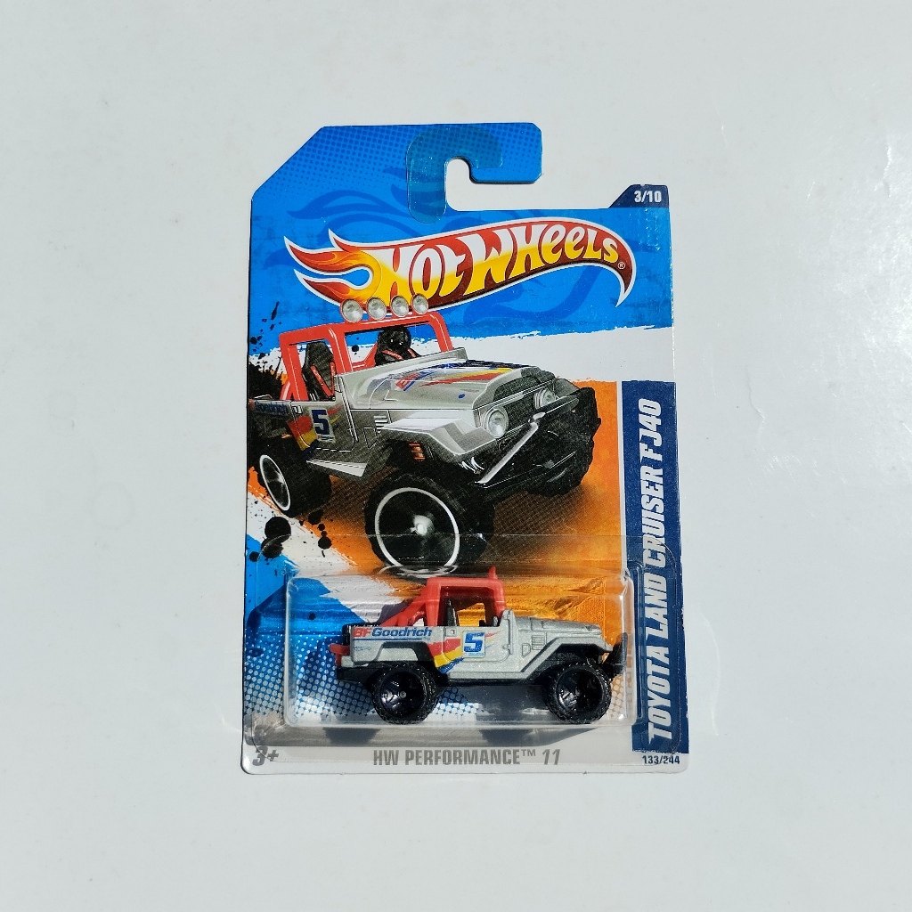 Hotwheels Toyota Land Cruiser FJ40 Merah
