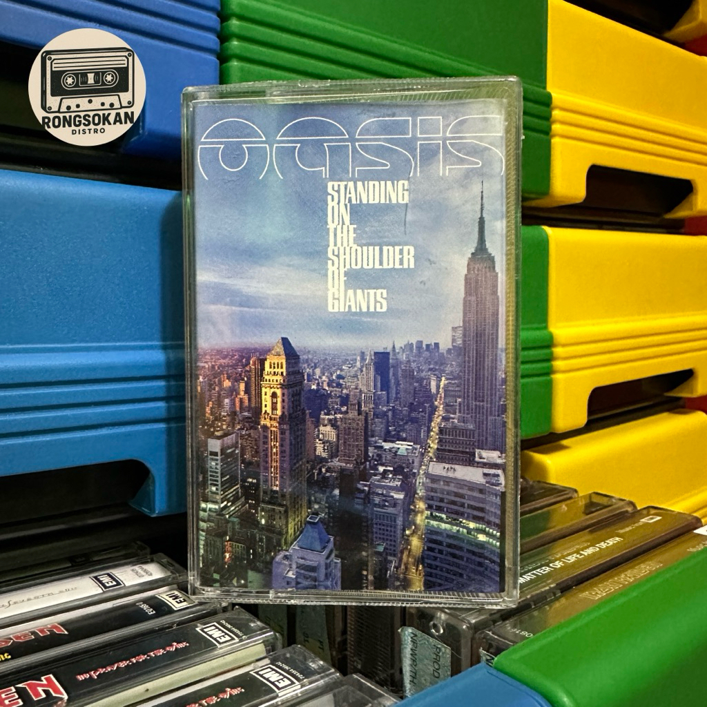 Kaset Pita OASIS STANDING ON THE SHOULDER OF GIANTS (SONY MUSIC)