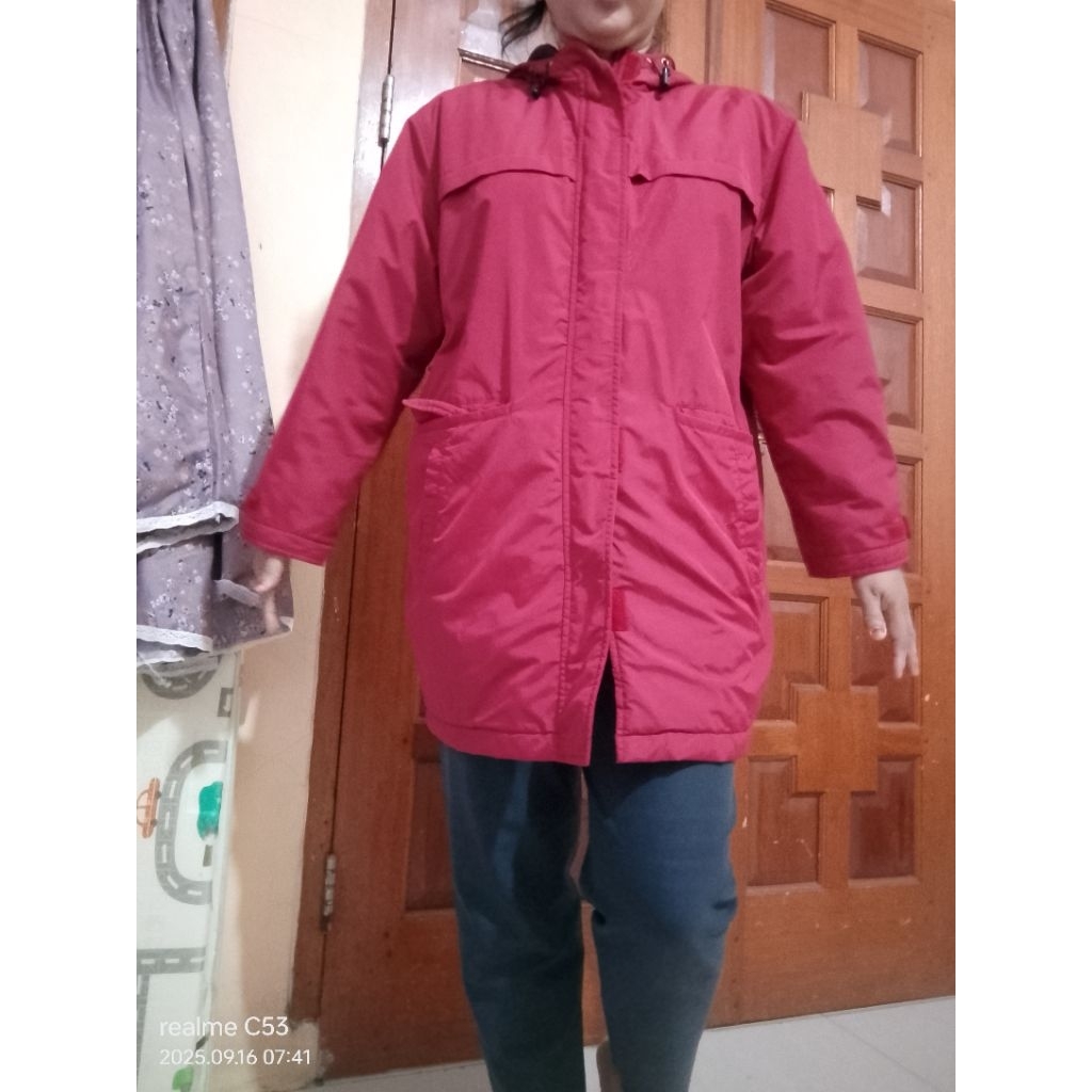 JAKET UNI BEKAS