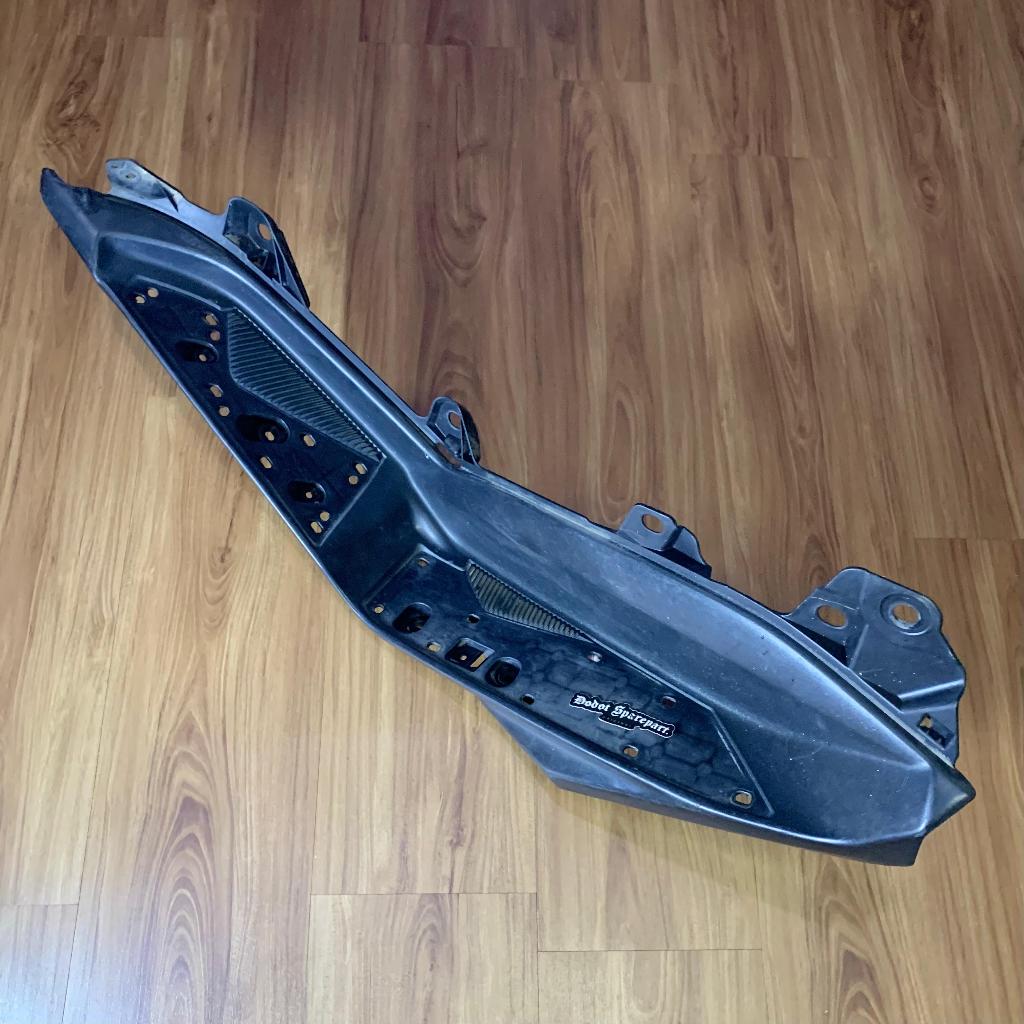 Footress Cover Pijakan Kaki Kiri Nmax Old 2018 Original Copotan Yamaha