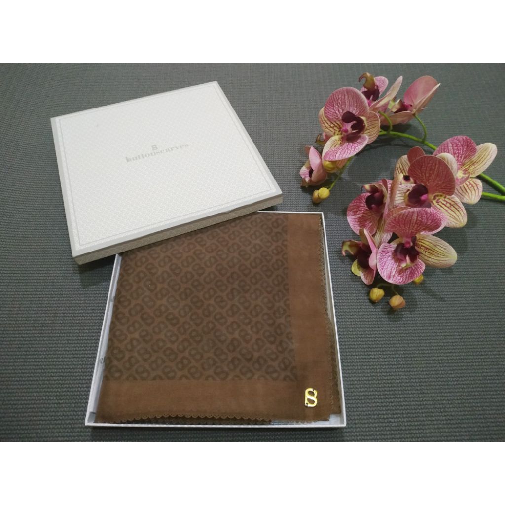 Preloved the tapis square - ginger bread