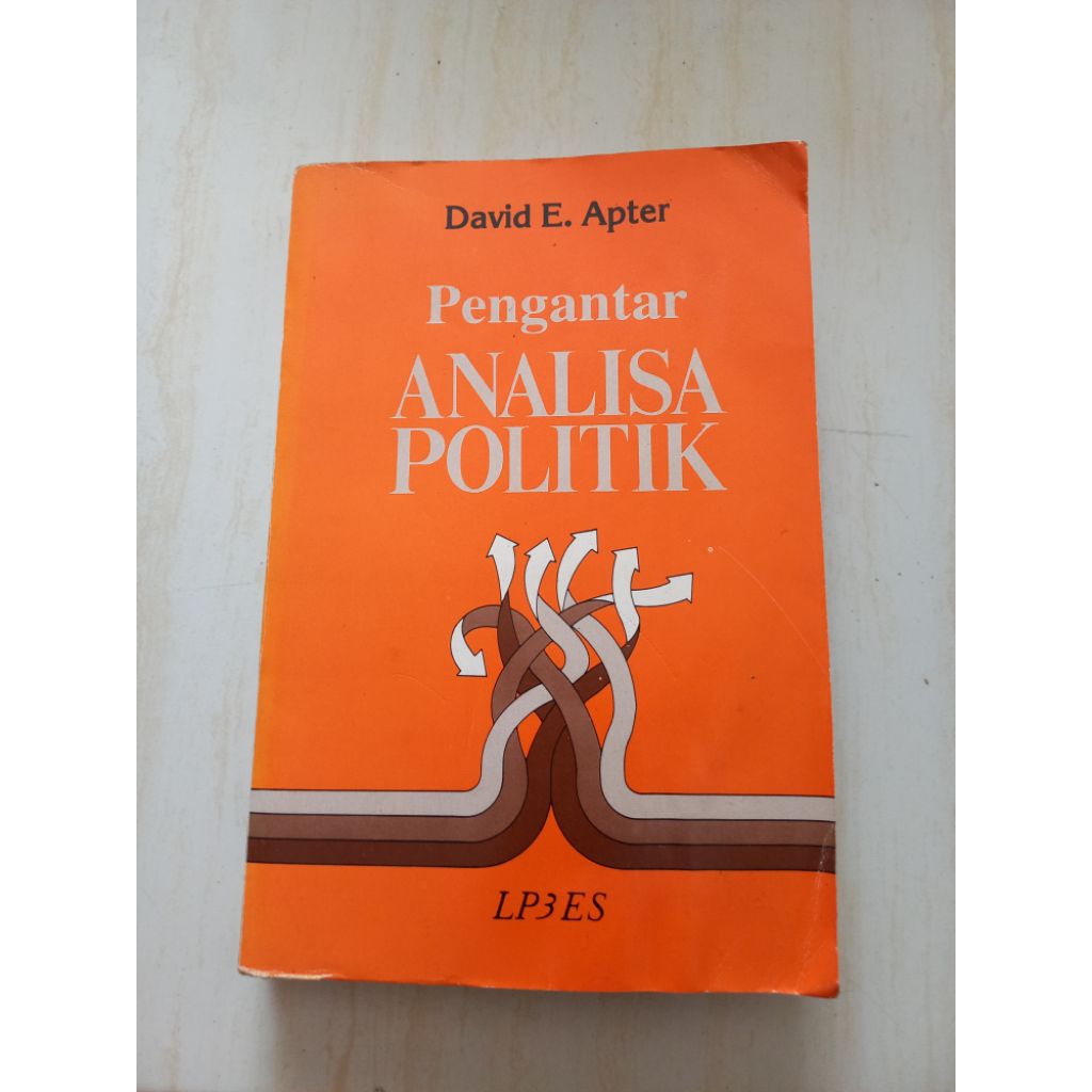 BUKU PENGANTAR ANALISA POLITIK