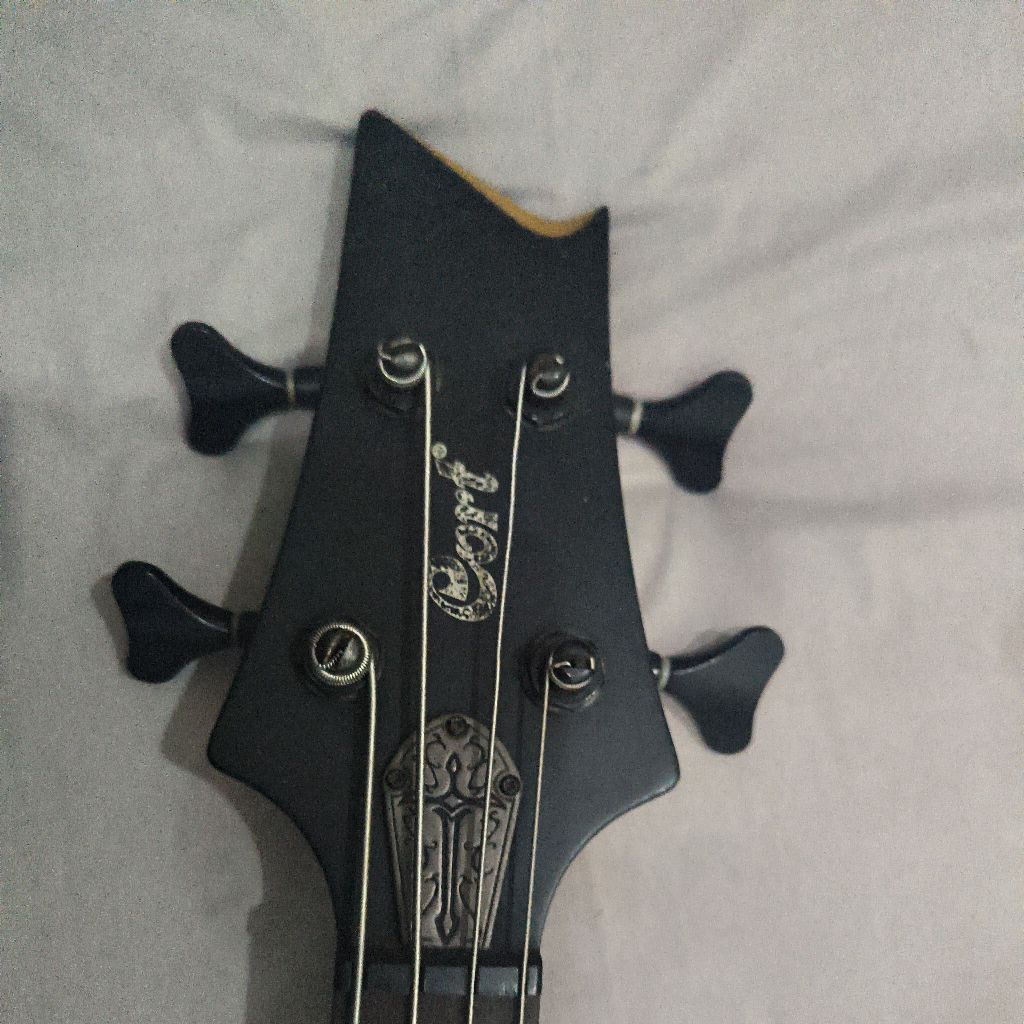 Bass Cort EVL Z4b (Preloved/ Second hand)