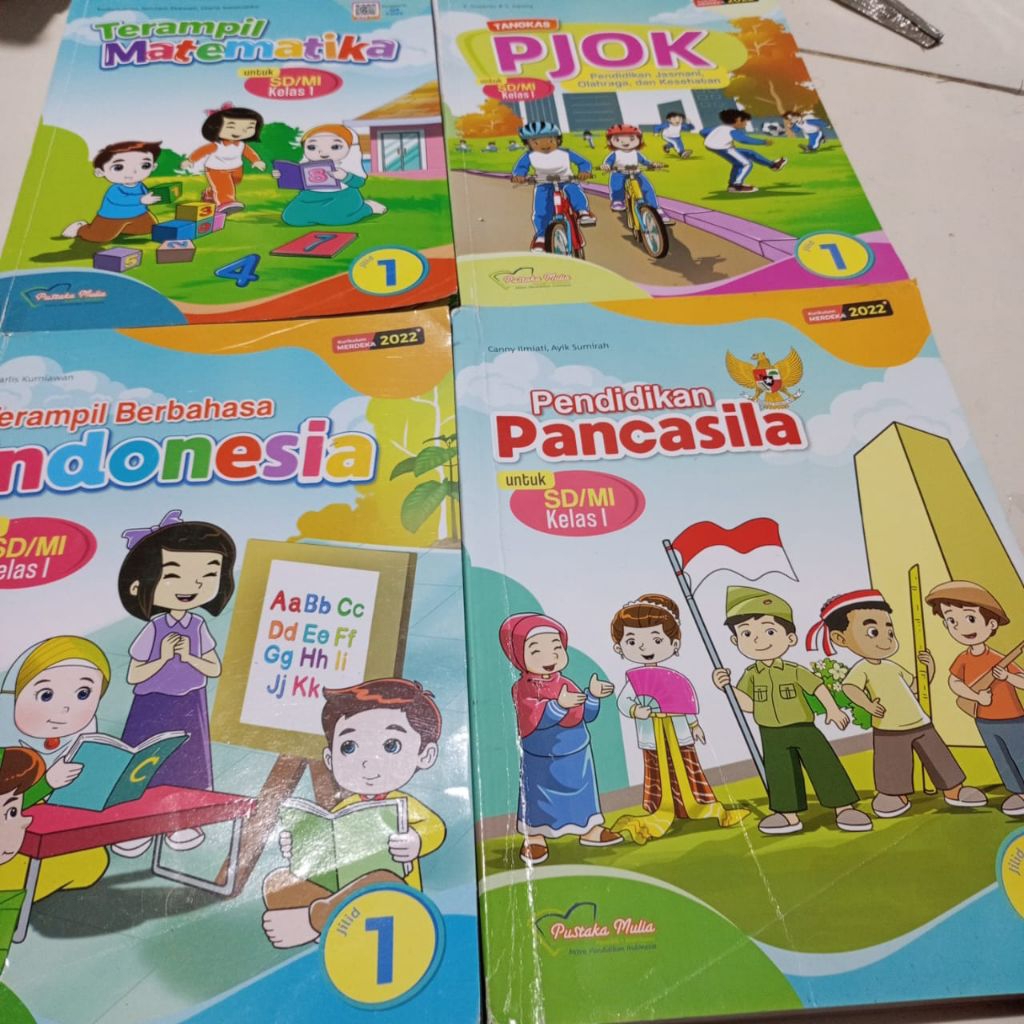 Buku Bekas Tangkas PJOK, Pendidikan Pancasila, Terampil Matematika, Terampil Berbahasa Indonesia. SD