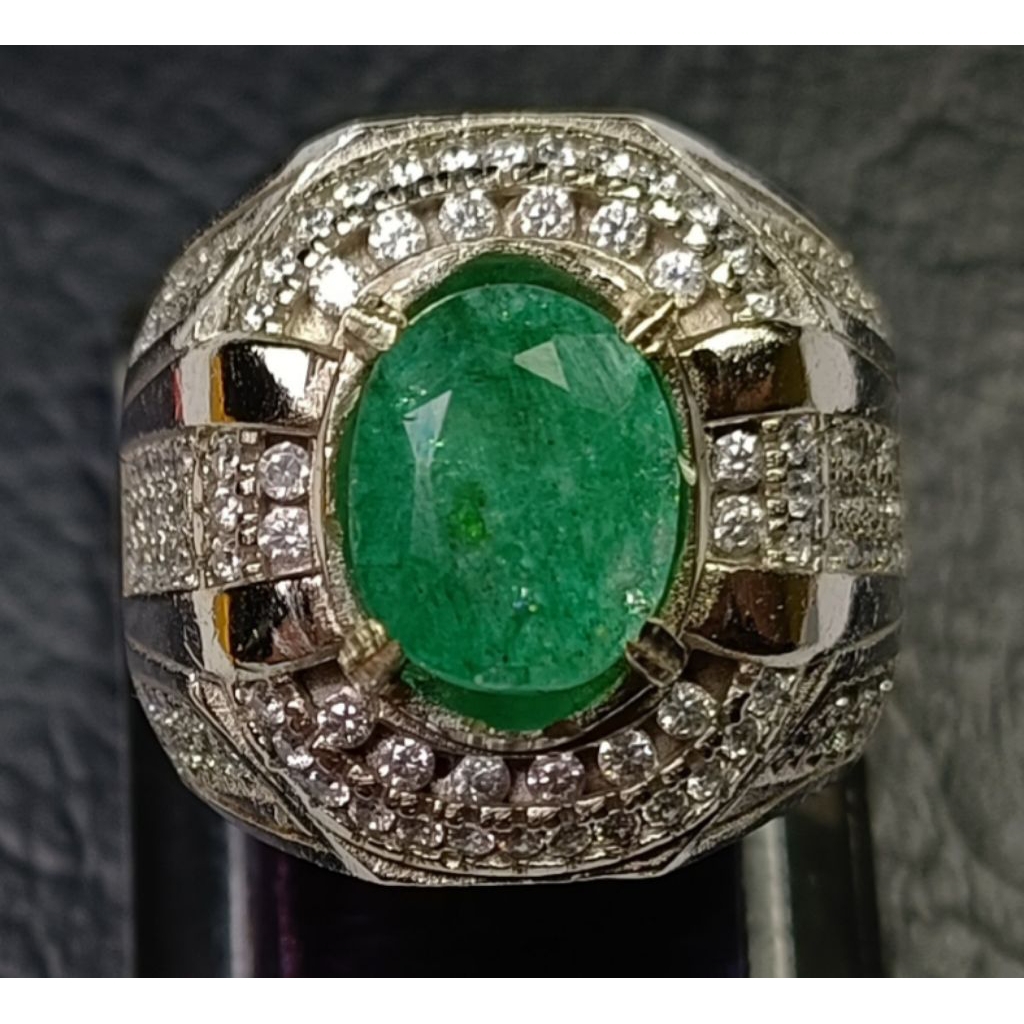 Emerald beryl ( jamrud colombia)
