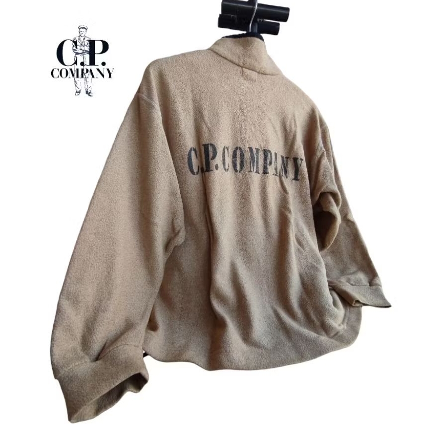 CP. COMPANY vintage jacket n rare banget, silahkan dikoleksi karna mungkin satu-satunya yg ada
