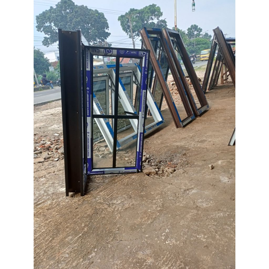 kusen jendela alumunium ornamin ukuran 100X50freepackingkayu