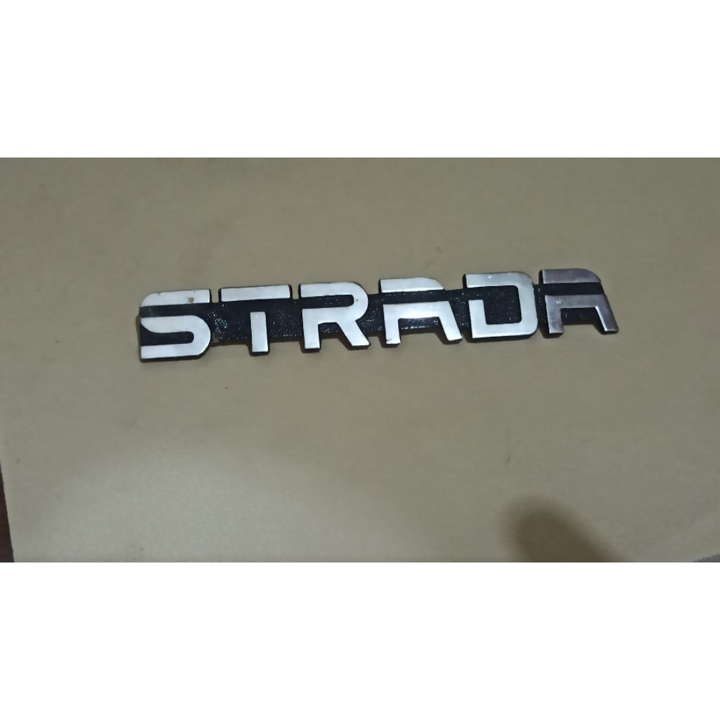 emblem strada vespa