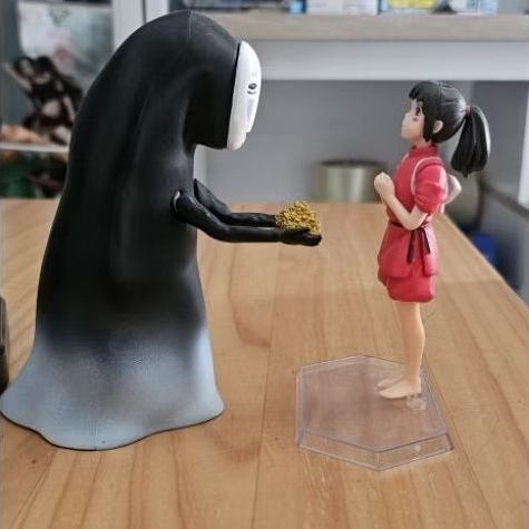 spirited away chihiro and kaonashi figure