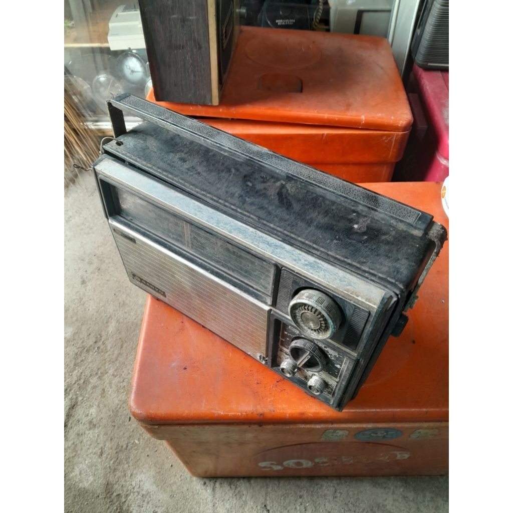 radio sanyo 125rb jadul antik vintage display lawas kuno anggap mati