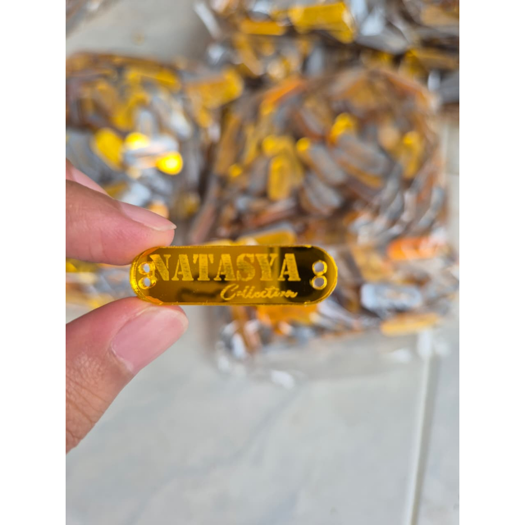 Label Akrilik 2mm Tulisan Hitam untuk Hijab / Gamis / Baju / Fashion