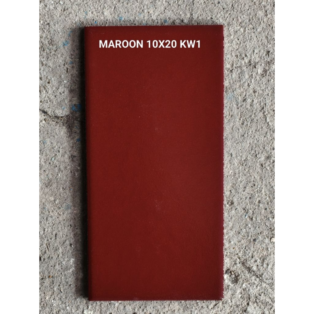 Keramik Makam 10x20 Maroon Polos