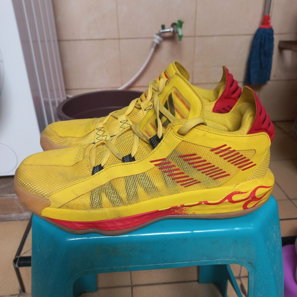Sepatu Basket Adidas Dame 6 Original Used