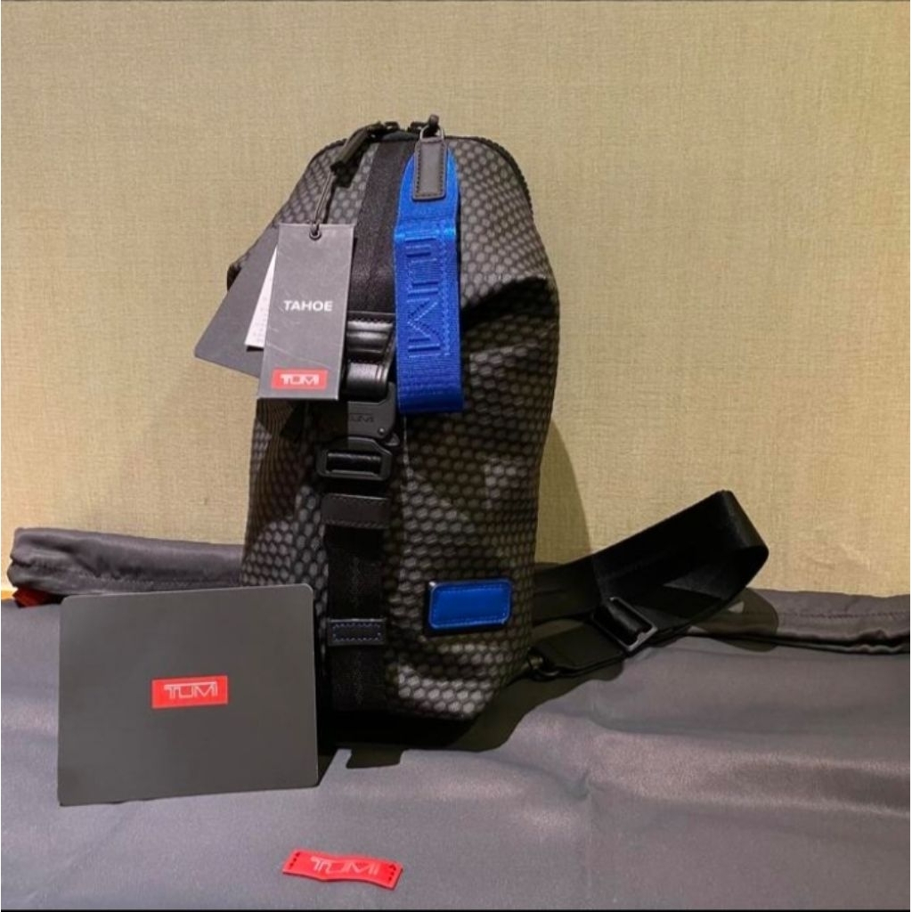 Tumi Bozeman Sling Bag Original