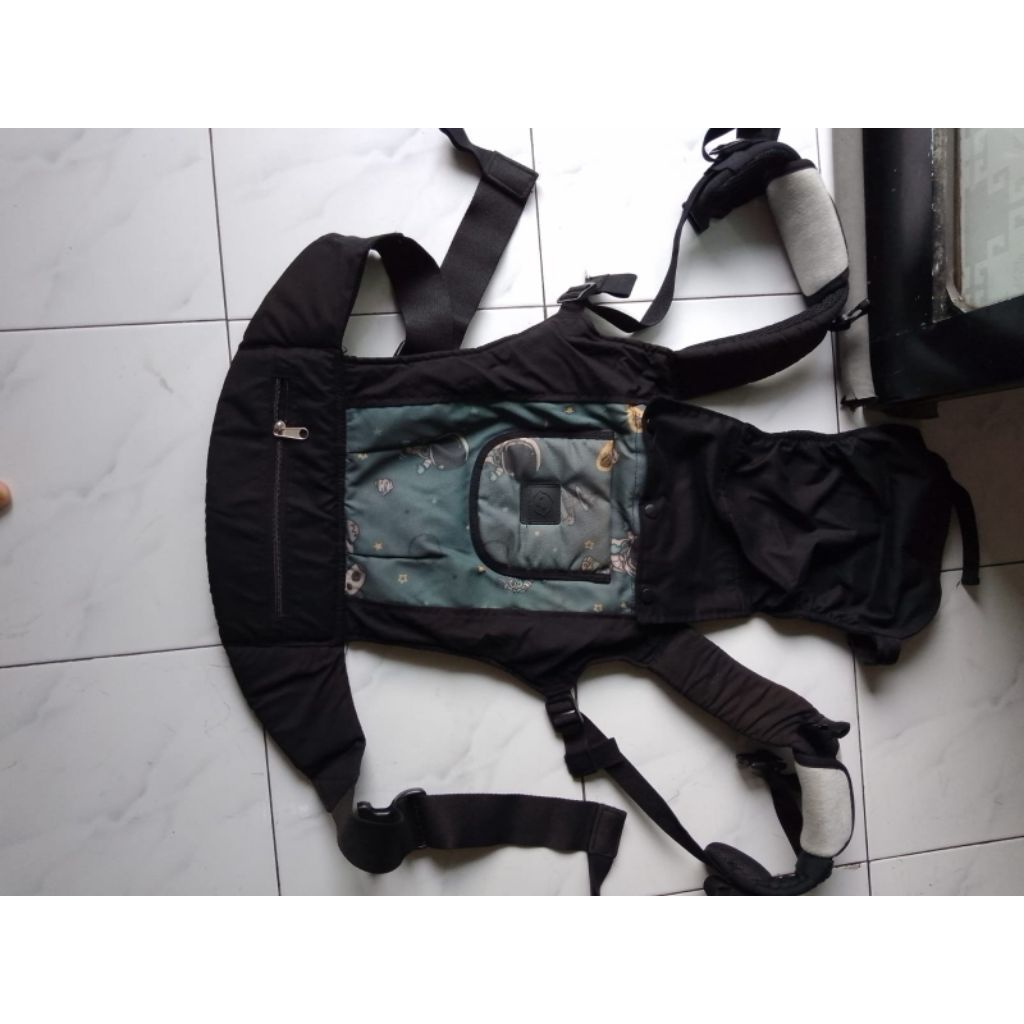 PRELOVED gendongan ssc papamama