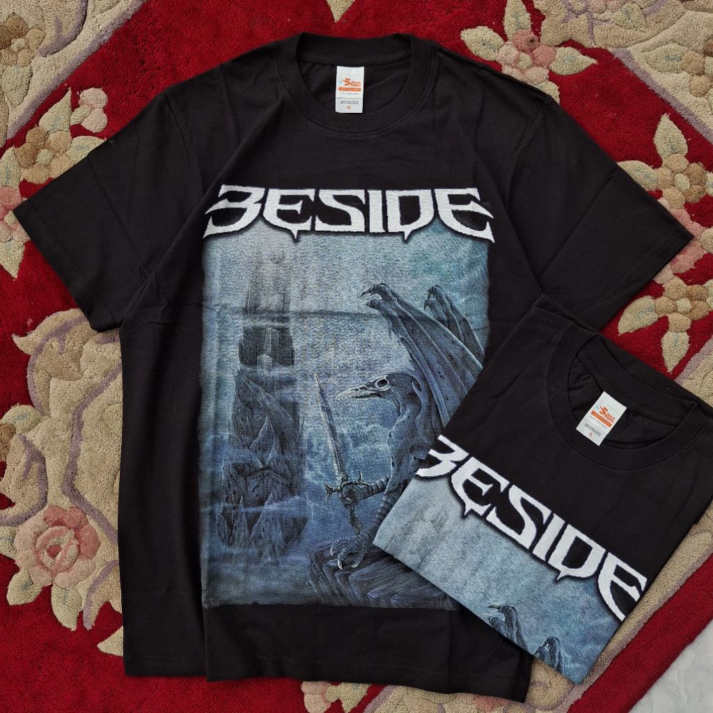 Tshirt Beside - Eleven Heroes Original Merchandise