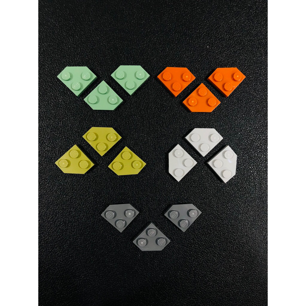 Lego Parts - 26601 - Wedge Plate 2 x 2 Cut Corner