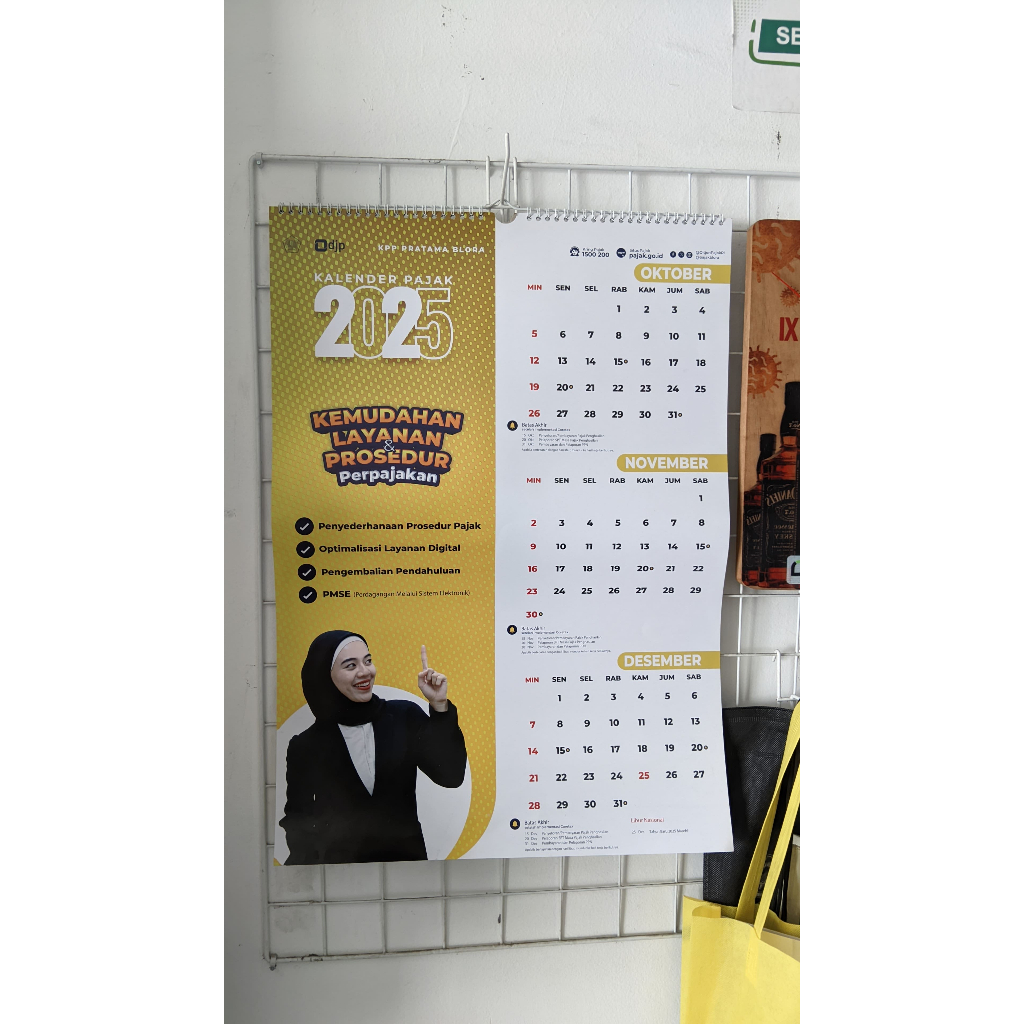 Kalender Dinding 2026 Custom – 12 Lembar, Souvenir Perusahaan