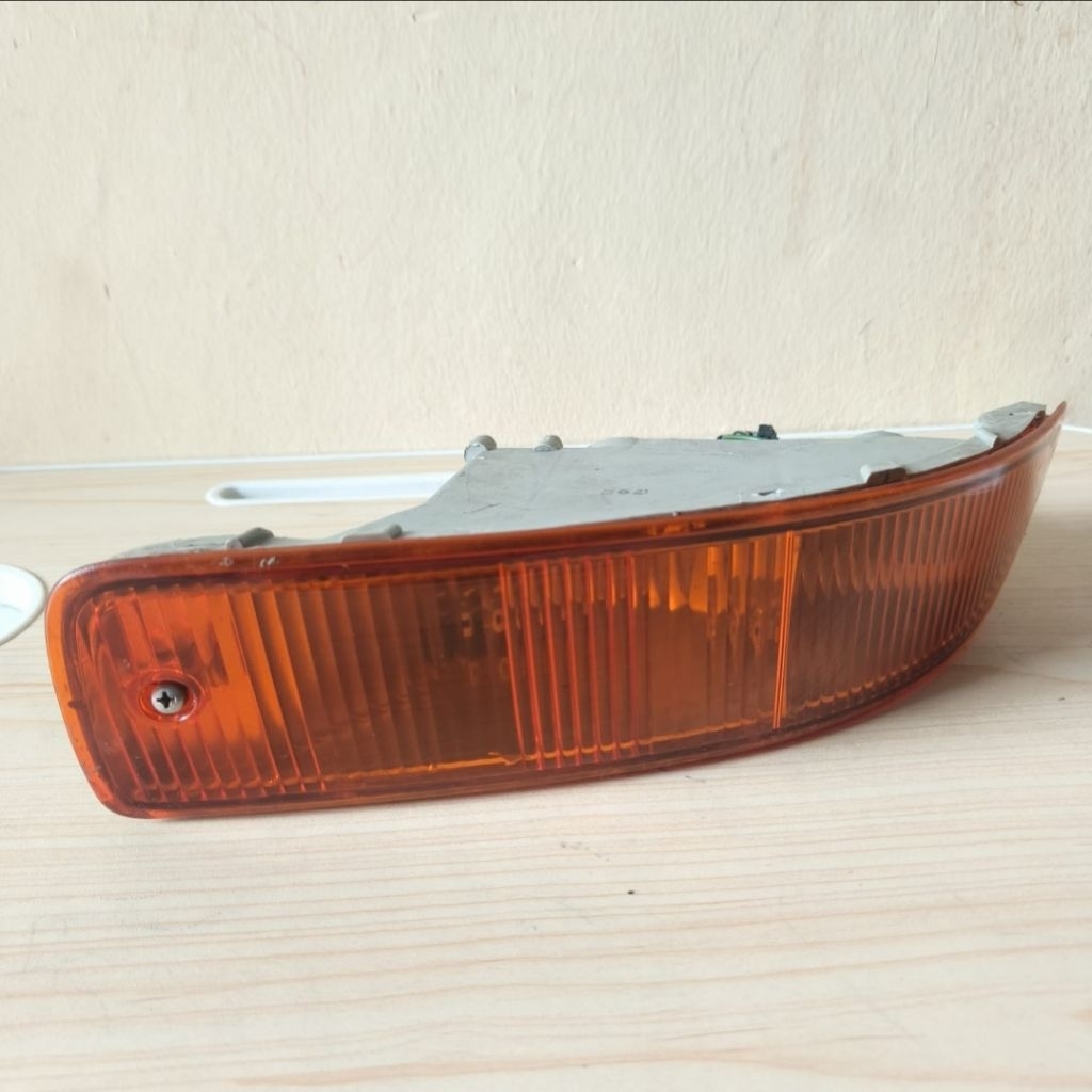Lampu sein bemper depan kiri toyota corona absolute ST191 model besar original koito