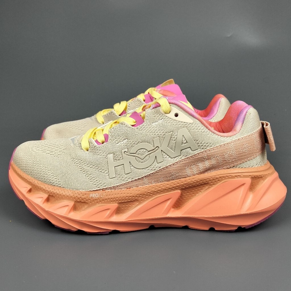 Hoka One one elevon 2 Cream Orange