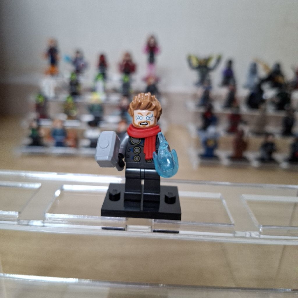 Lego Minifigure Thor - Red Scarf SH0756