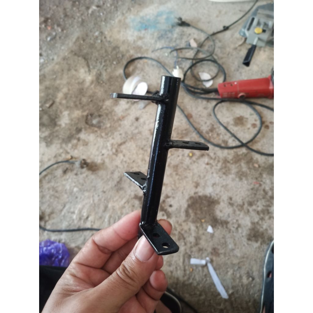 dudukan peso coper rumput