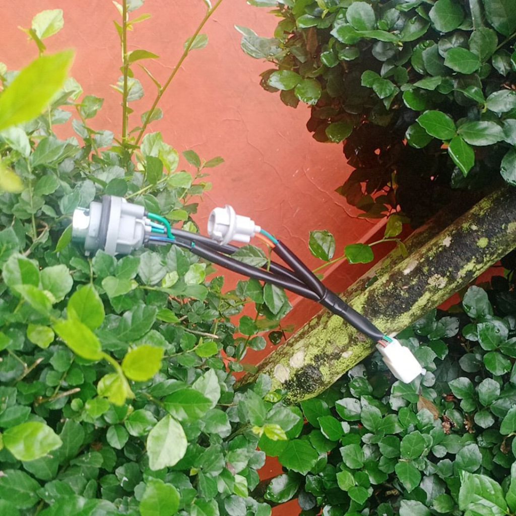 FITING LAMPU BELAKANG MIO