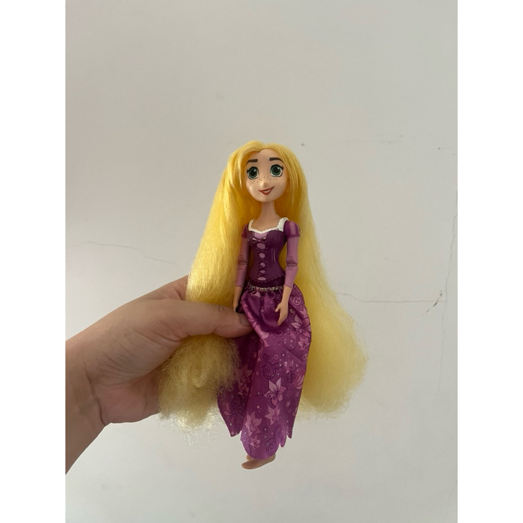 boneka barbie rapunzel preloved