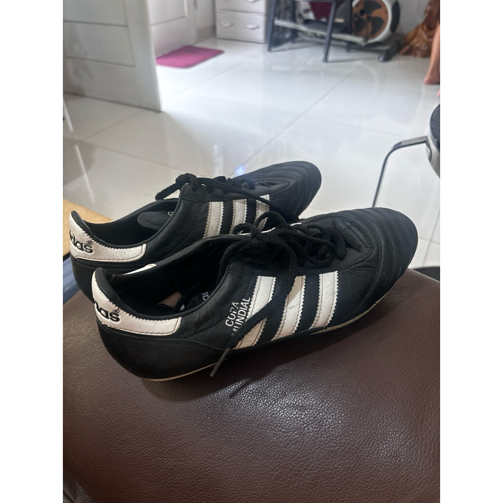 Sepatu bola adidas PRELOVED COPA MUNDIAL ASLI  SIZE 40