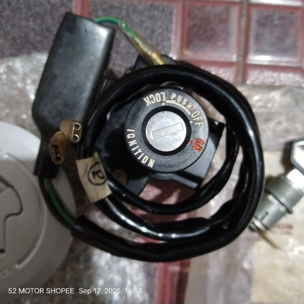 kunci kontak ASSY KEYSET NSR 150R KYMCO TAIWAN NOS ORIGINAL