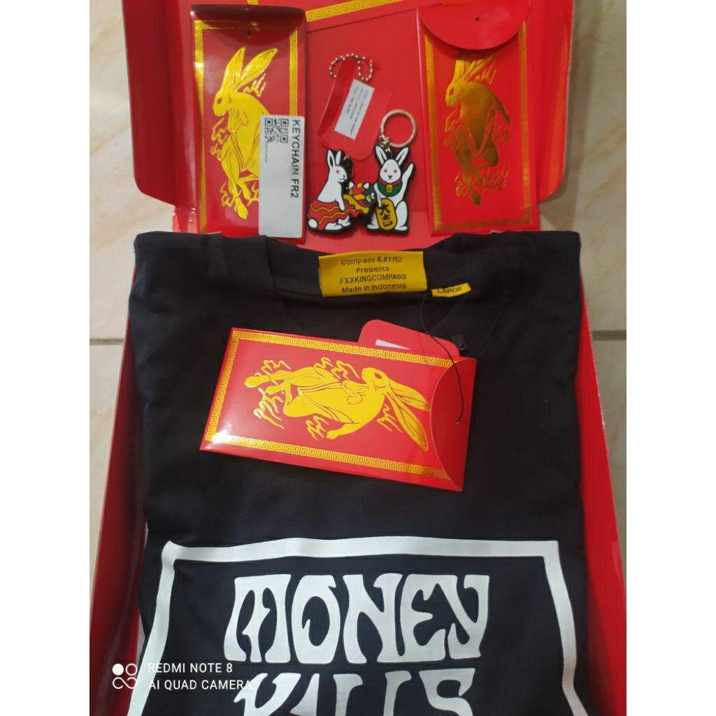 T shirt Compass x fxxking rabbits (Money kills) dan keychain